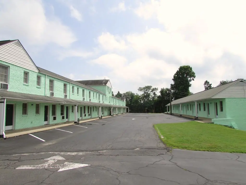 Economy Inn 7
